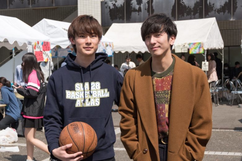 テント列で見つけたイケメンすぎる看板息子たち