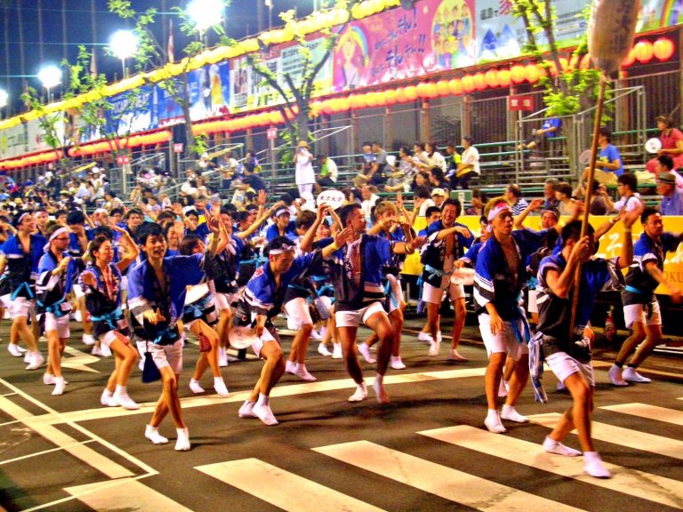 【東大生×祭り】あの有名人も来てる！？各界著名人を魅了してやまない「阿波踊り東大連」の裏に迫る！！のサムネイル