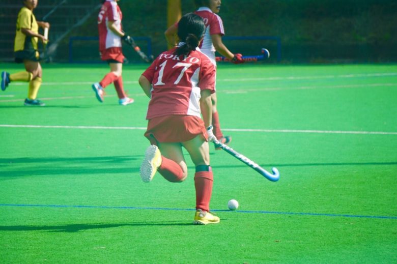推薦文学部でザ・文化系女子の私が、運動会ホッケー部に1年「仮入部」してみた