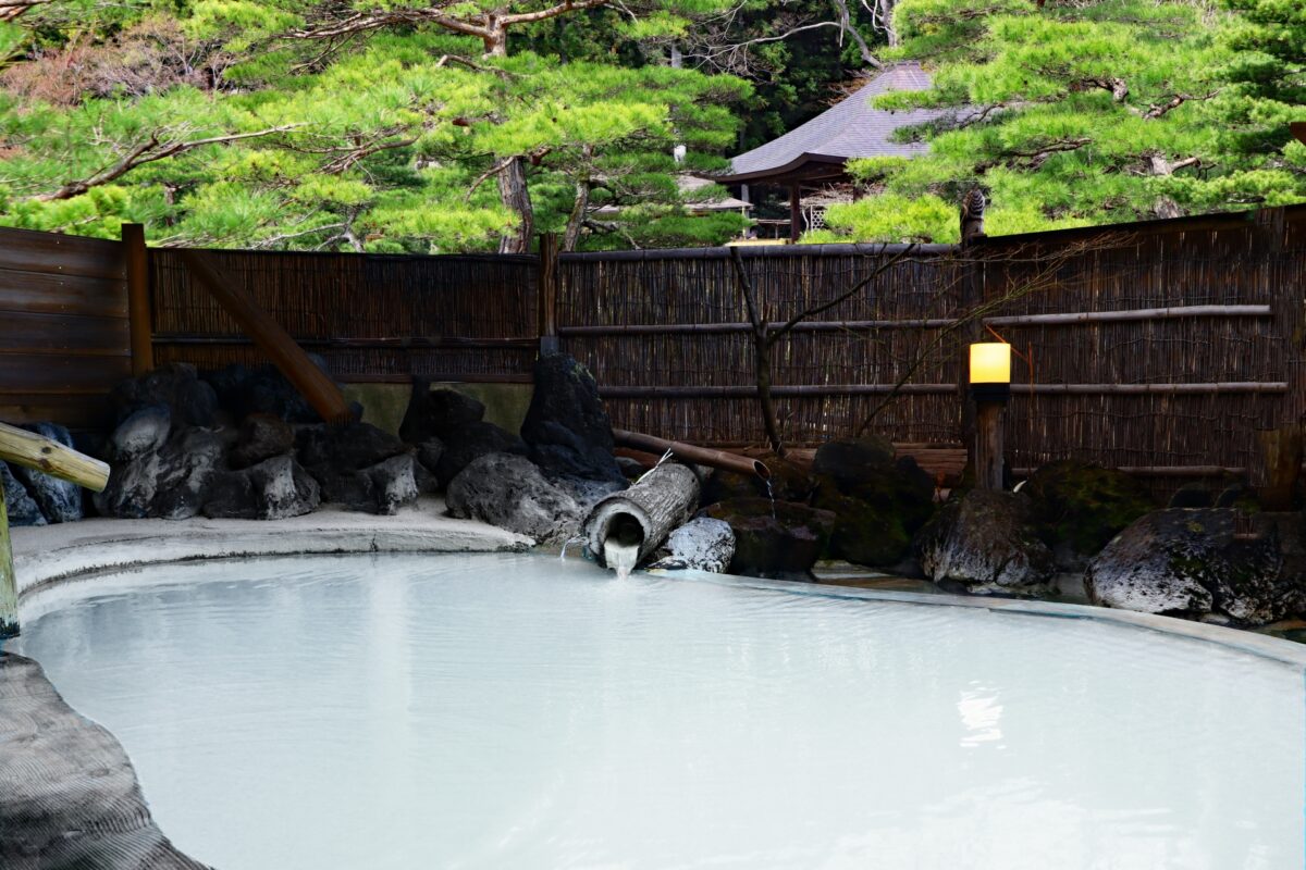 【気分は文豪】大学生よ、今こそ温泉を使いこなそうのサムネイル